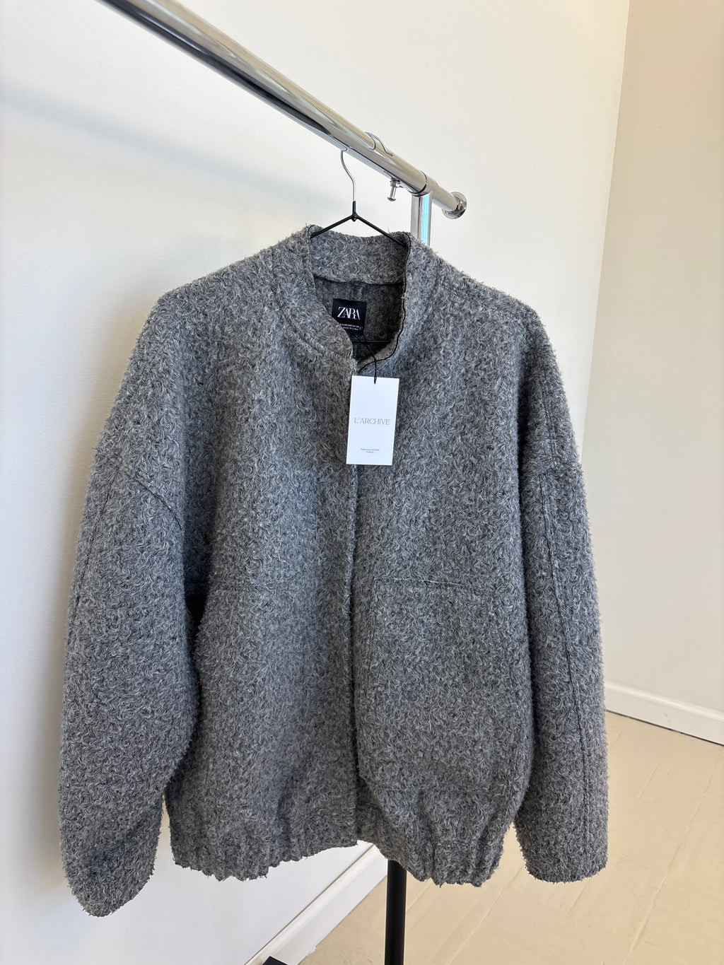 CAMPERA ZARA BOMBER GRIS
