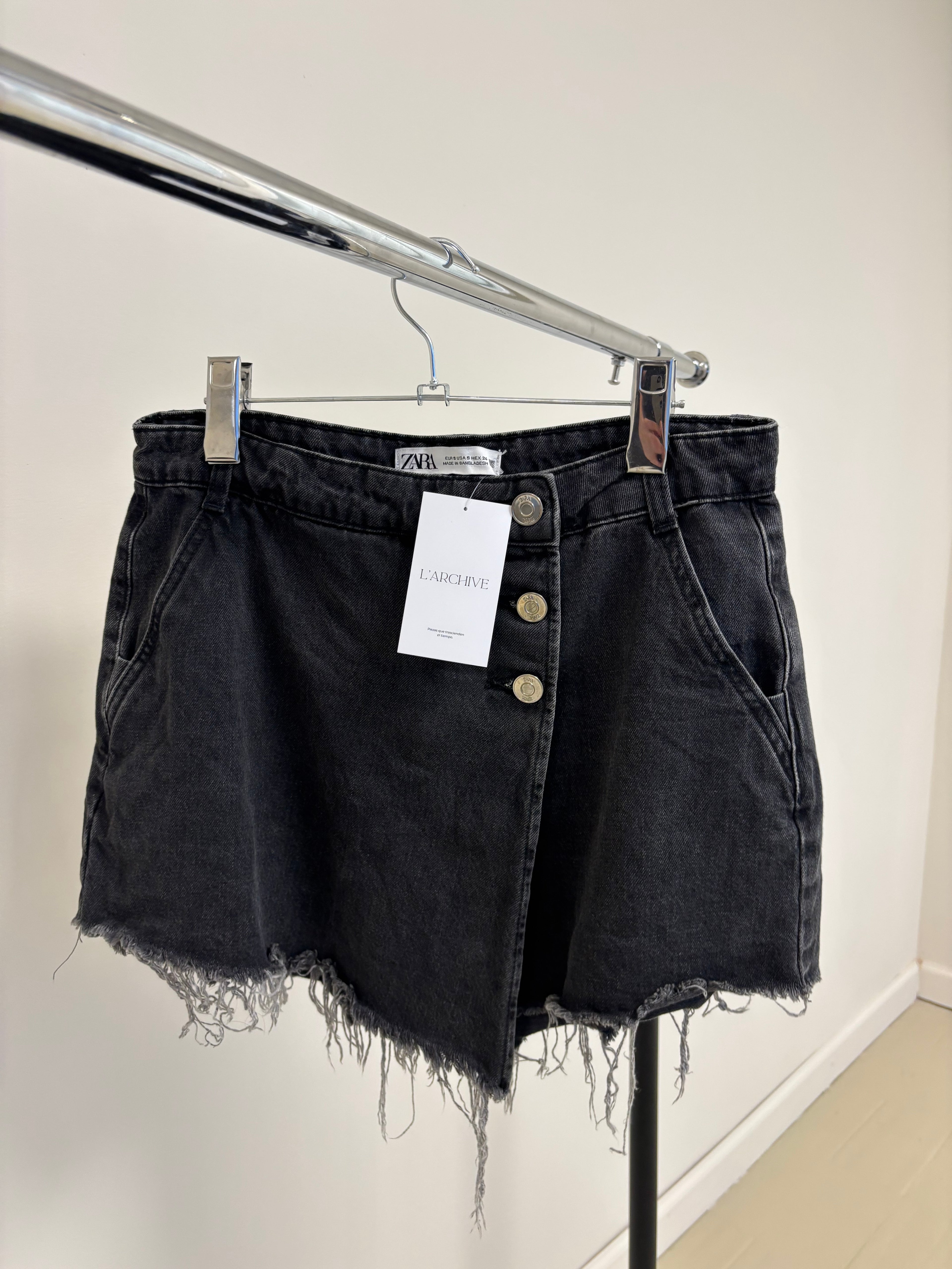 SHORT ZARA NEGRO