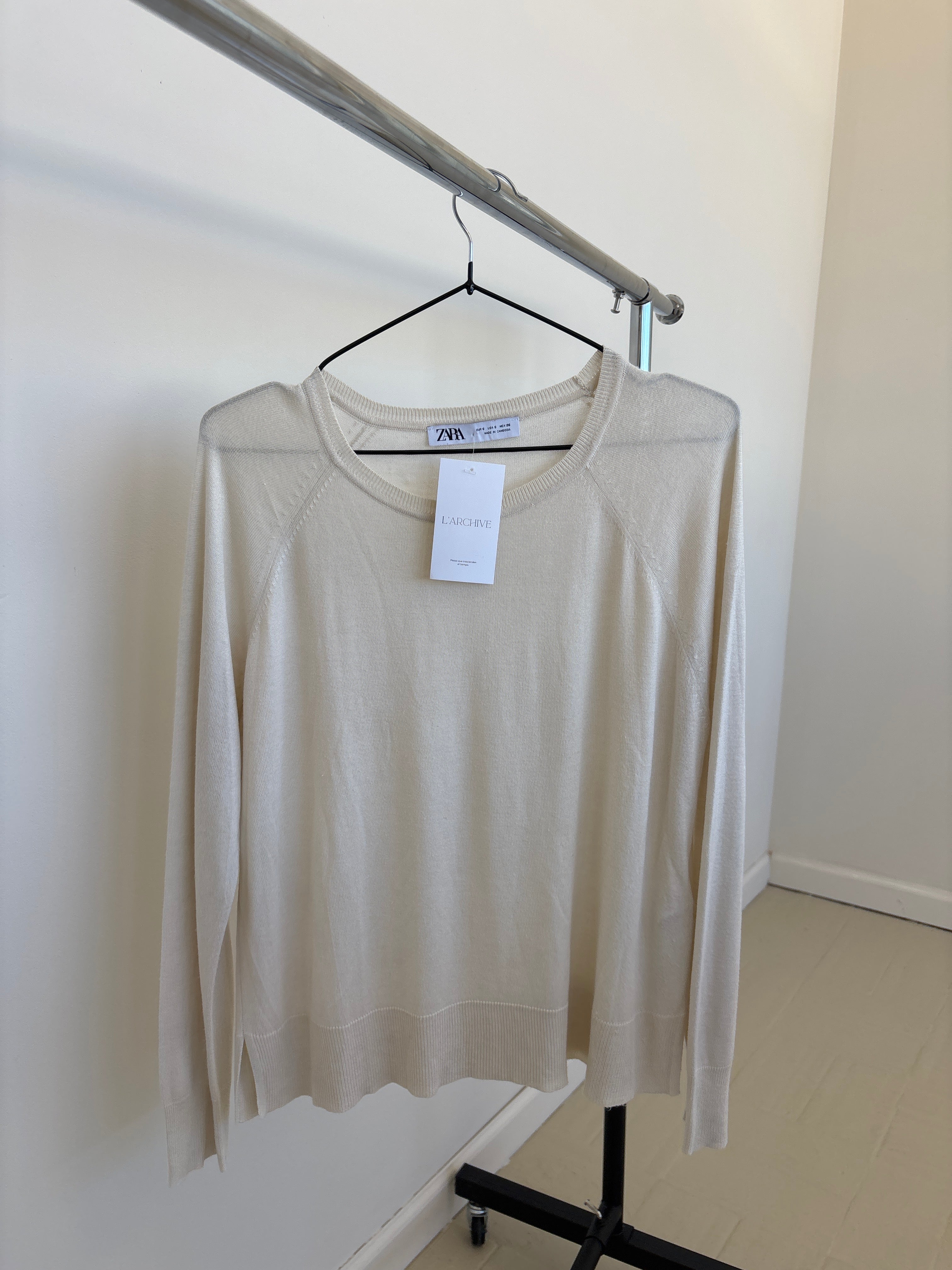 BUZO HILO BLANCO ZARA