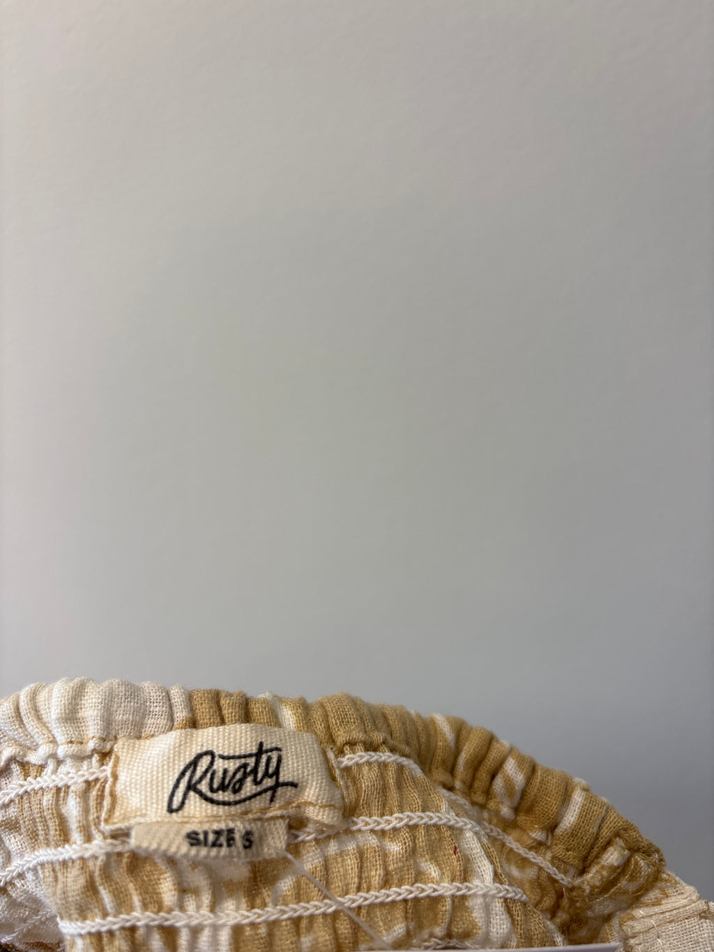TOP ESTAMPADO RUSTY