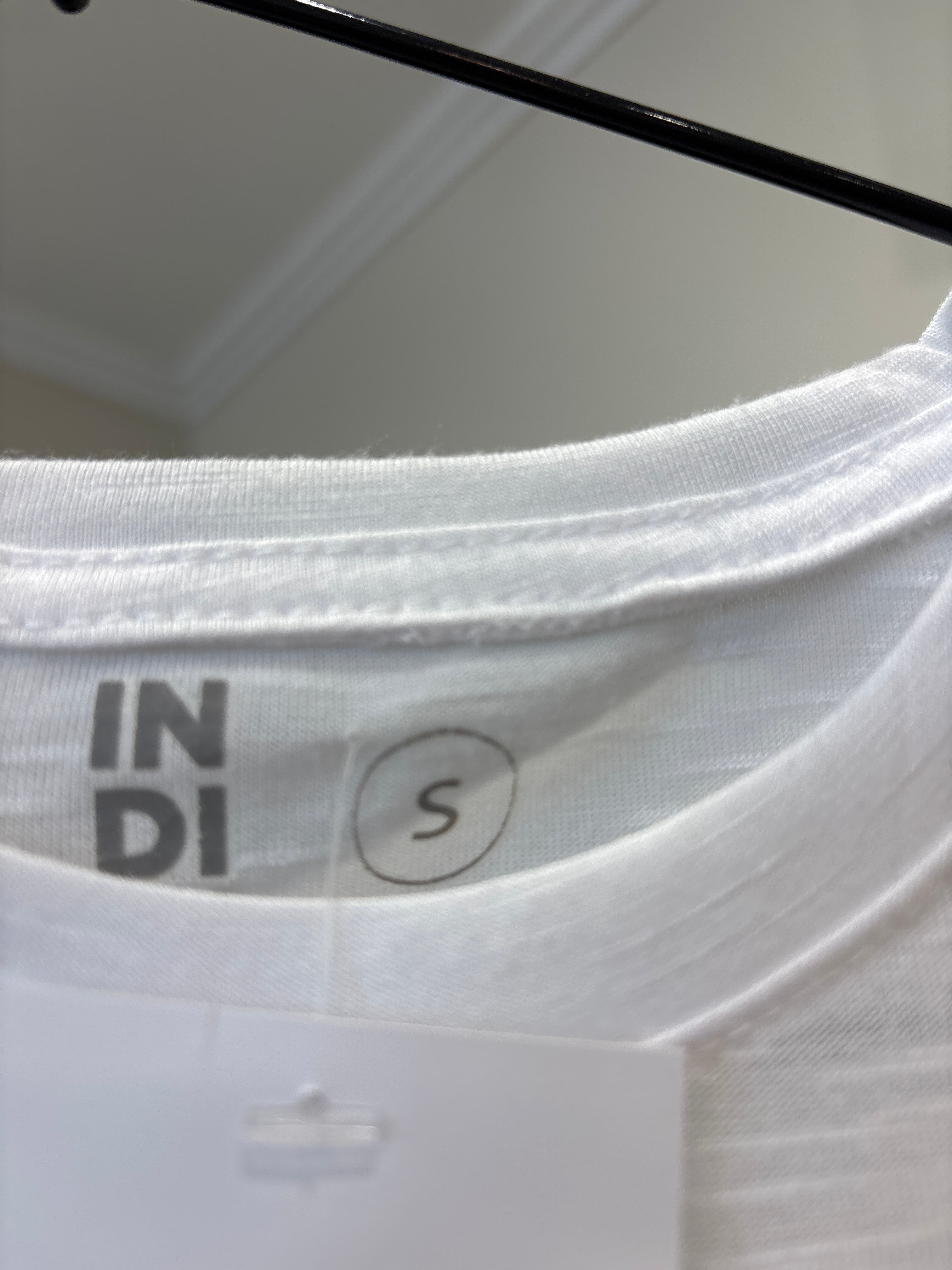 REMERA INDIAN BLANCA