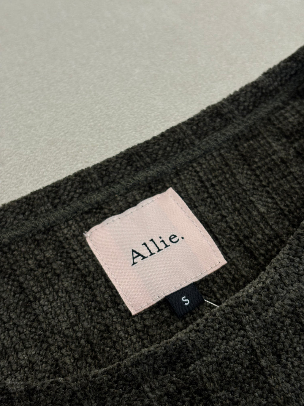 BUZO ALLIE