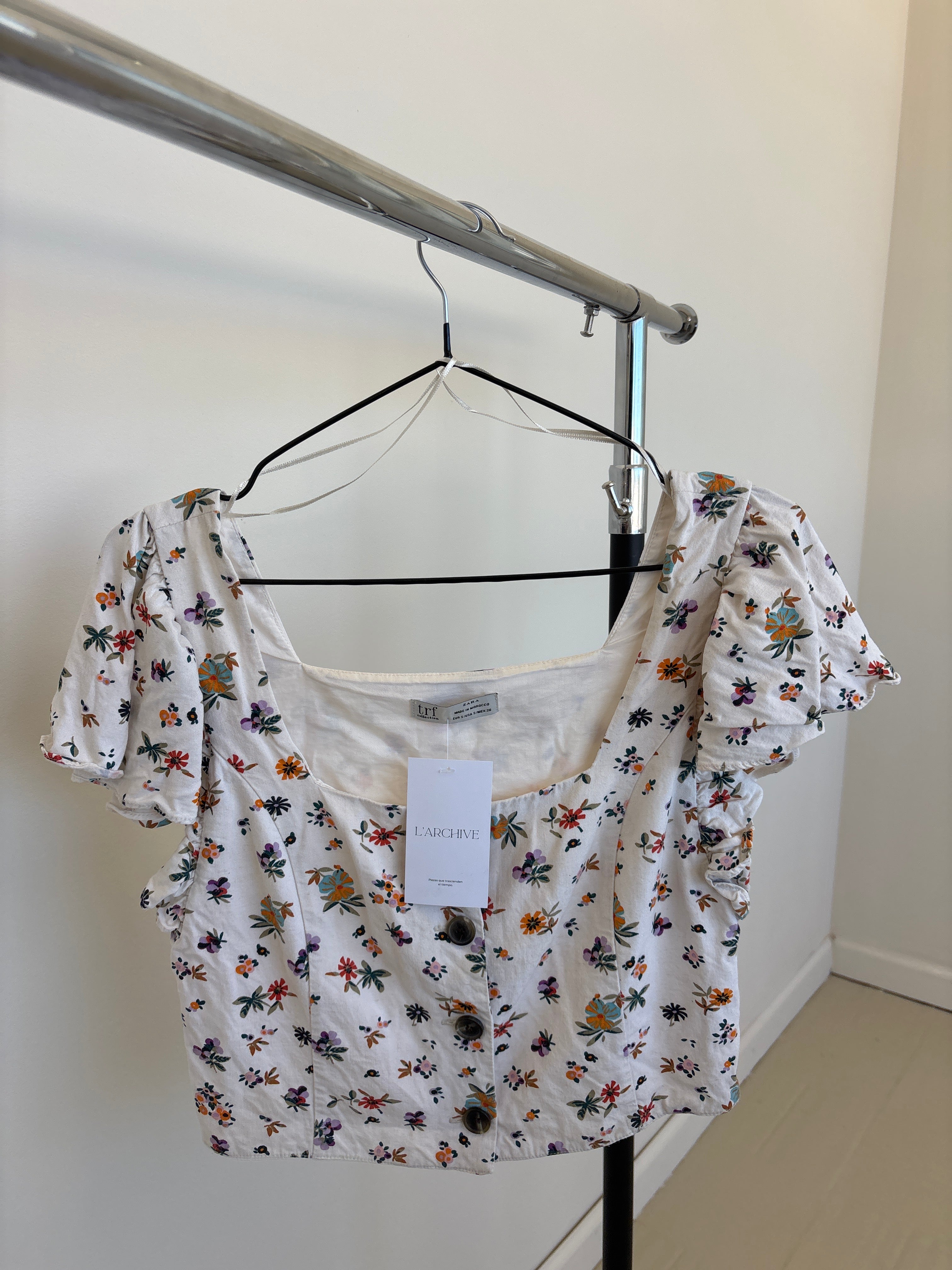 TOP FLORES ZARA